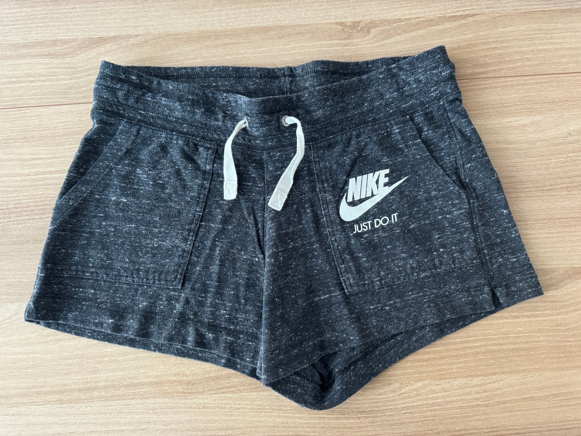 Dámske šortky NIKE