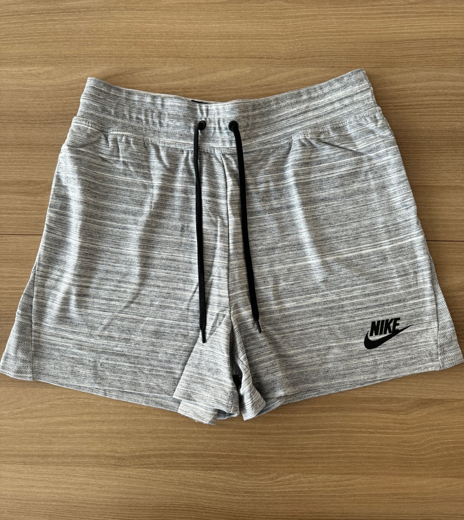 Dámske šortky NIKE 