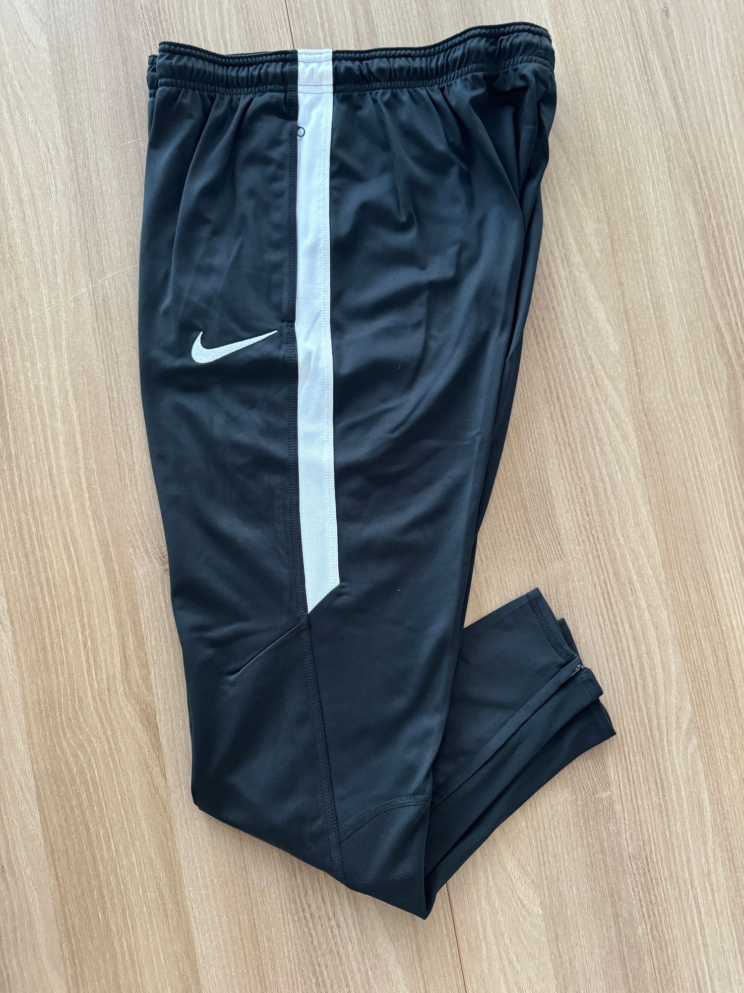 Treningove teplaky NIKE